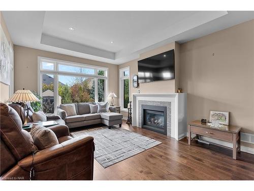 124 Timberview Crescent, Welland, ON - Indoor Photo Showing Living Room With Fireplace