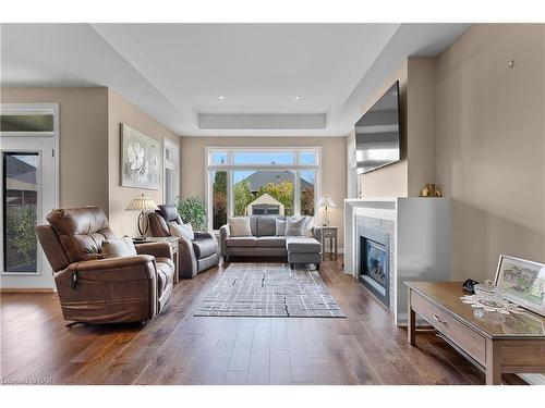 124 Timberview Crescent, Welland, ON - Indoor Photo Showing Living Room With Fireplace