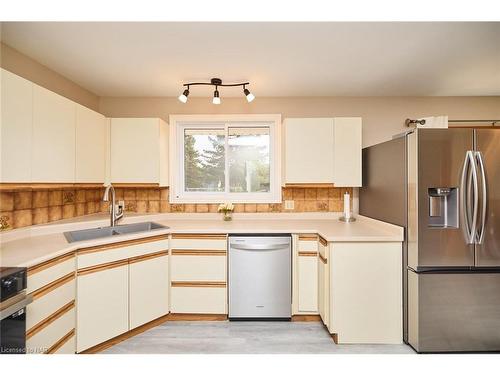 1700 Seventh Street, St. Catharines, ON - Indoor Photo Showing Kitchen With Double Sink