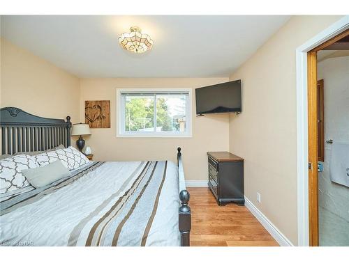 1700 Seventh Street, St. Catharines, ON - Indoor Photo Showing Bedroom