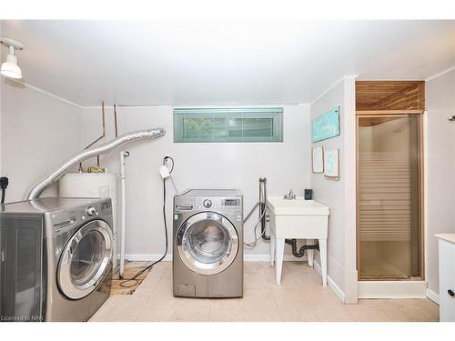 1700 Seventh Street, St. Catharines, ON - Indoor Photo Showing Laundry Room