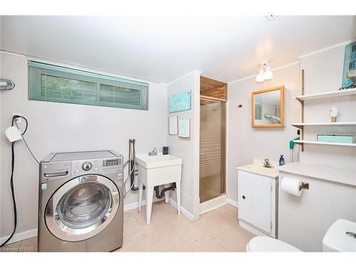 1700 Seventh Street, St. Catharines, ON - Indoor Photo Showing Laundry Room