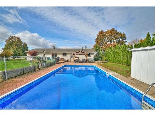 1700 Seventh Street, St. Catharines, ON - Outdoor With In Ground Pool With Backyard