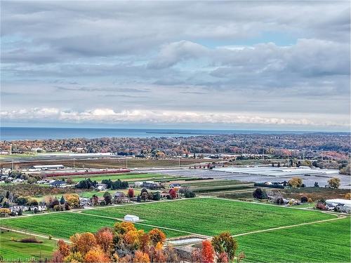 1700 Seventh Street, St. Catharines, ON - Outdoor With View