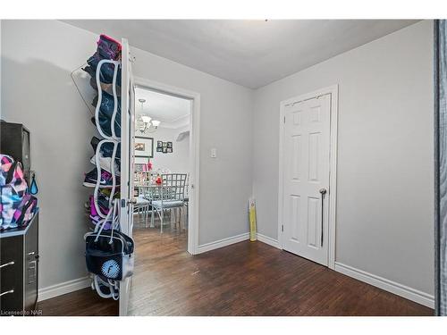 60 Merchison Avenue, Hamilton, ON - Indoor Photo Showing Other Room