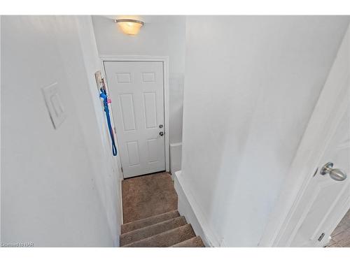 60 Merchison Avenue, Hamilton, ON - Indoor Photo Showing Other Room