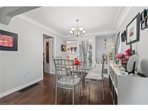 60 Merchison Avenue, Hamilton, ON - Indoor Photo Showing Dining Room