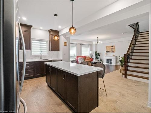 864 Burwell Street, Fort Erie, ON - Indoor Photo Showing Kitchen With Upgraded Kitchen