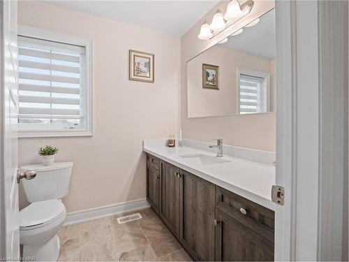 864 Burwell Street, Fort Erie, ON - Indoor Photo Showing Bathroom