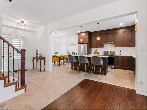 864 Burwell Street, Fort Erie, ON - Indoor Photo Showing Kitchen With Upgraded Kitchen