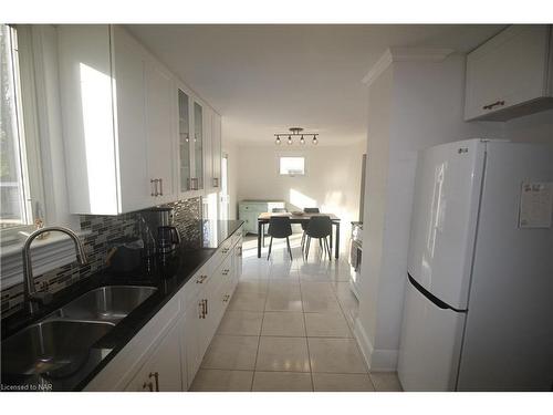 6398 Crawford Street, Niagara Falls, ON - Indoor Photo Showing Kitchen With Double Sink