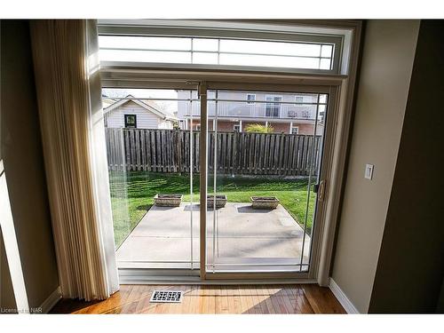 11-4300 Kalar Road, Niagara Falls, ON - Indoor Photo Showing Other Room