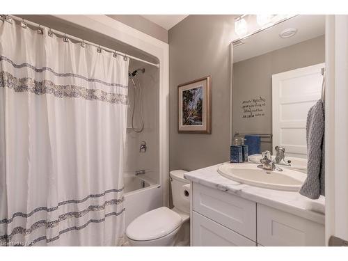 62 Coyle Court, Welland, ON - Indoor Photo Showing Bathroom