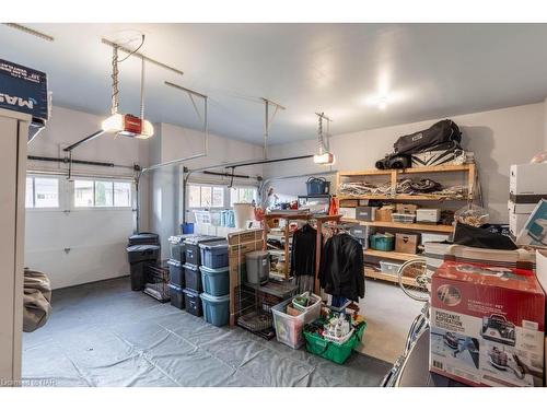 62 Coyle Court, Welland, ON - Indoor Photo Showing Garage