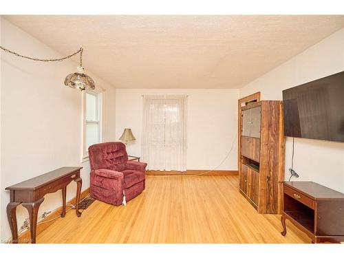 33 Merigold Street, St. Catharines, ON - Indoor