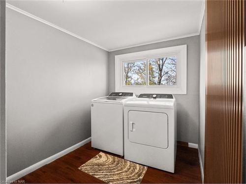 1194 Bertie Street, Fort Erie, ON - Indoor Photo Showing Laundry Room