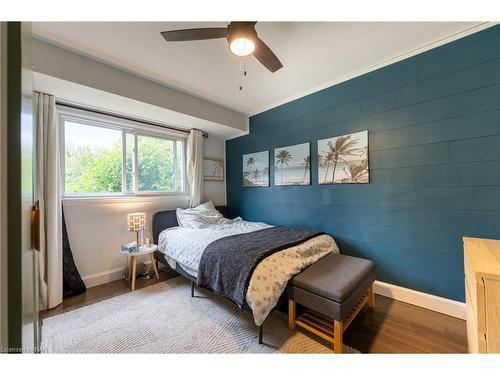 2 Brentwood Road, Grimsby, ON - Indoor Photo Showing Bedroom