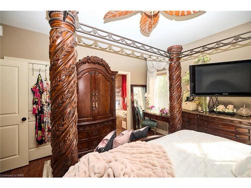 18 Martha Court Court, Fenwick, ON - Indoor Photo Showing Bedroom