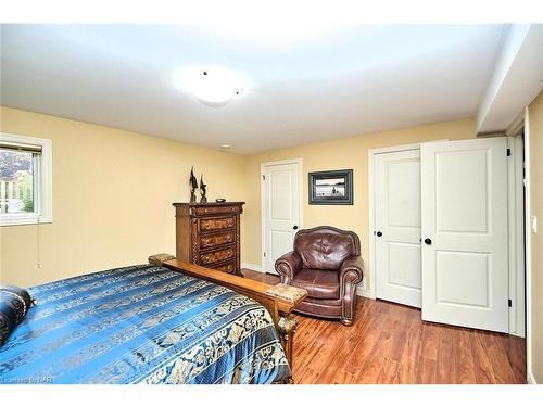 18 Martha Court Court, Fenwick, ON - Indoor Photo Showing Bedroom