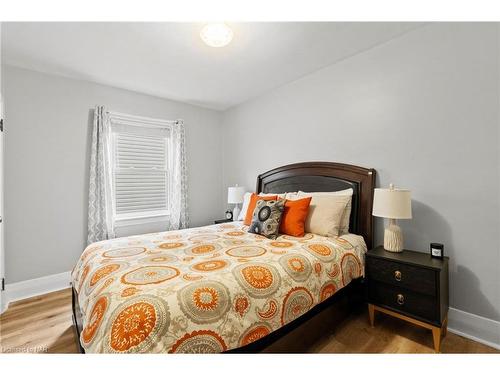 205 Ross Street, Welland, ON - Indoor Photo Showing Bedroom