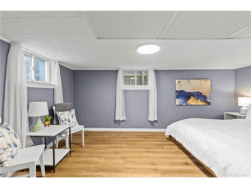 205 Ross Street, Welland, ON - Indoor Photo Showing Bedroom