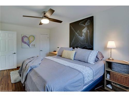 3522 East Main Street, Stevensville, ON - Indoor Photo Showing Bedroom