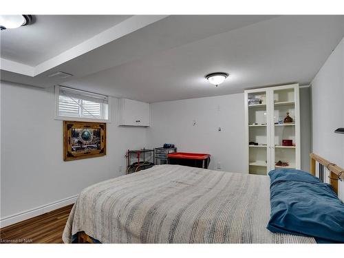 3522 East Main Street, Stevensville, ON - Indoor Photo Showing Bedroom