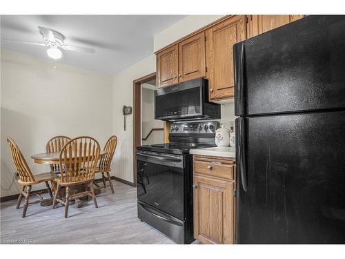 796 Grandview Road, Fort Erie, ON - Indoor Photo Showing Kitchen