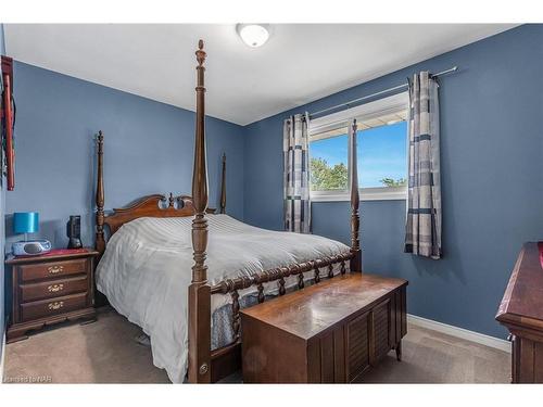 796 Grandview Road, Fort Erie, ON - Indoor Photo Showing Bedroom