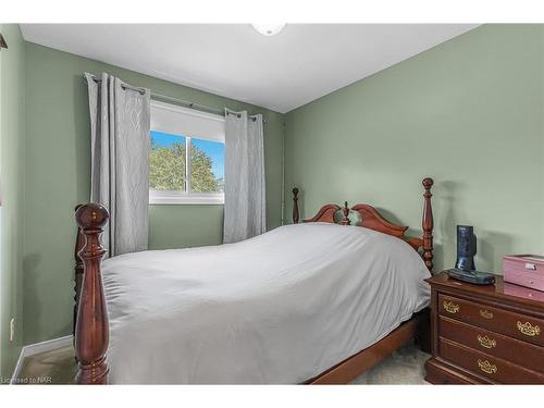 796 Grandview Road, Fort Erie, ON - Indoor Photo Showing Bedroom