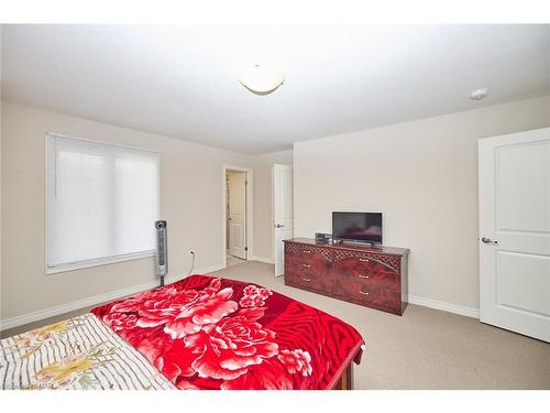 130 Acacia Road, Fonthill, ON - Indoor Photo Showing Bedroom