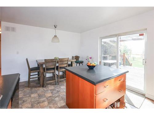 52963 Wilford Road, Wainfleet, ON - Indoor Photo Showing Dining Room