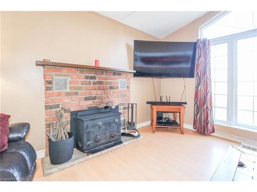 52963 Wilford Road, Wainfleet, ON - Indoor Photo Showing Living Room With Fireplace