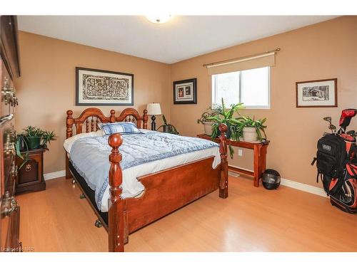 52963 Wilford Road, Wainfleet, ON - Indoor Photo Showing Bedroom