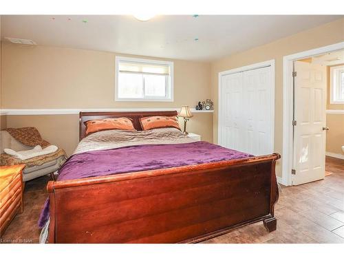 52963 Wilford Road, Wainfleet, ON - Indoor Photo Showing Bedroom