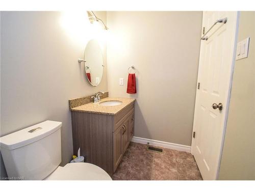 7 Dianne Drive, St. Catharines, ON - Indoor Photo Showing Bathroom