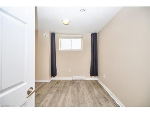 437 Sugarloaf Street, Port Colborne, ON - Indoor Photo Showing Other Room