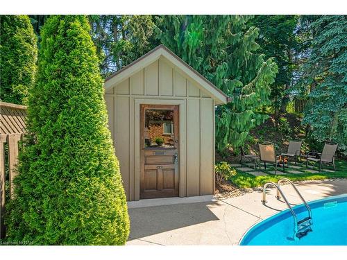 13 West Farmington Drive, St. Catharines, ON - Outdoor With In Ground Pool