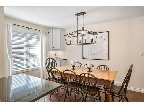 13 West Farmington Drive, St. Catharines, ON - Indoor Photo Showing Dining Room