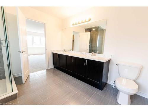 25 Oriole Crescent, Port Colborne, ON - Indoor Photo Showing Bathroom