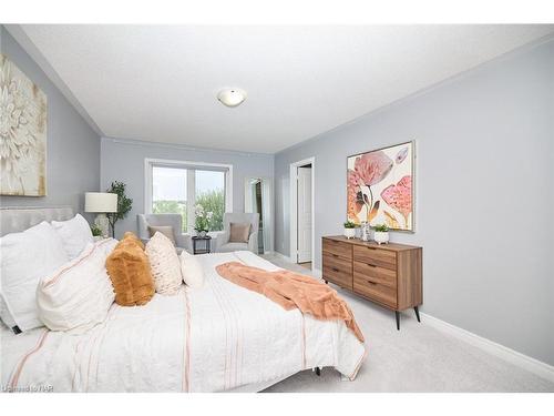 36 Natalie Court, Thorold, ON - Indoor Photo Showing Bedroom