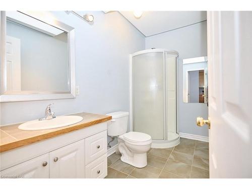 36 Natalie Court, Thorold, ON - Indoor Photo Showing Bathroom