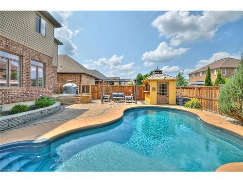 5 Abbott Place, Fonthill, ON - Outdoor With In Ground Pool With Deck Patio Veranda With Backyard