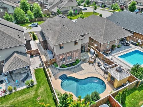 5 Abbott Place, Fonthill, ON - Outdoor With In Ground Pool With Deck Patio Veranda