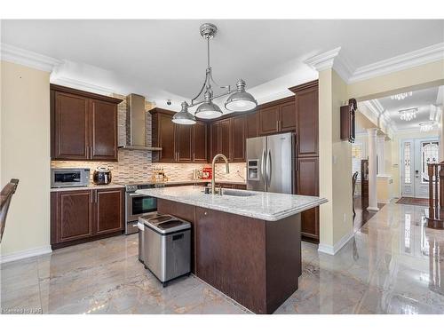 8892 Kudlac Street, Niagara Falls, ON - Indoor Photo Showing Kitchen With Stainless Steel Kitchen With Upgraded Kitchen