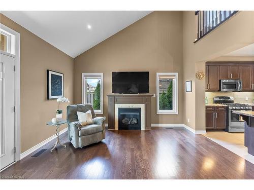 5803 Fiddlehead Lane, Niagara Falls, ON - Indoor With Fireplace