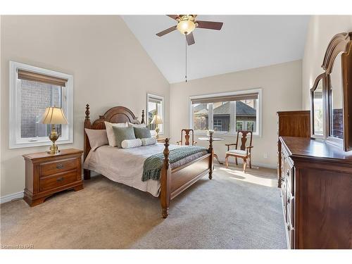 5803 Fiddlehead Lane, Niagara Falls, ON - Indoor Photo Showing Bedroom