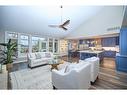 880 Metler Rd Road, Fenwick, ON  - Indoor Photo Showing Living Room 