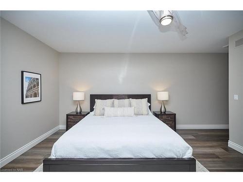 880 Metler Rd Road, Fenwick, ON - Indoor Photo Showing Bedroom