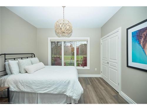 880 Metler Rd Road, Fenwick, ON - Indoor Photo Showing Bedroom